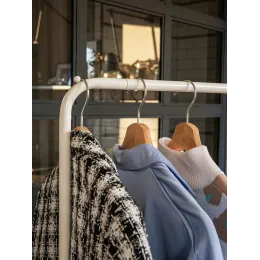 Kiyim uchun ilgich ЗМИ Валенсия 32М oq